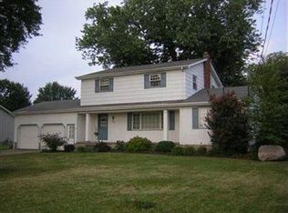 9855 Struthers Rd, New Middletown, OH 44442