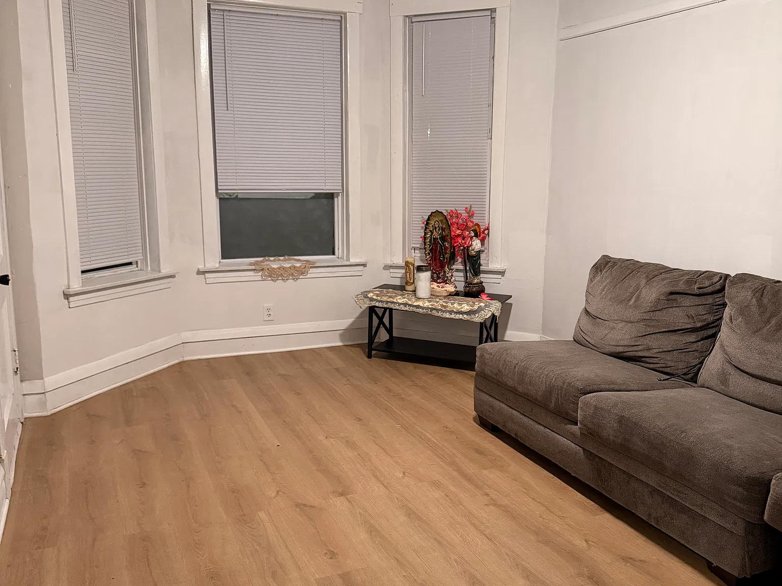 2 bed, 900 sqft, $1,200 — Photo 2