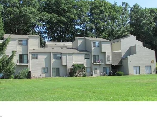 38365 North Ln #103-G, Willoughby, OH 44094