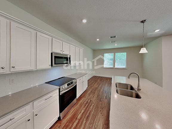 3rd image of 8615 Belfort Landing Dr