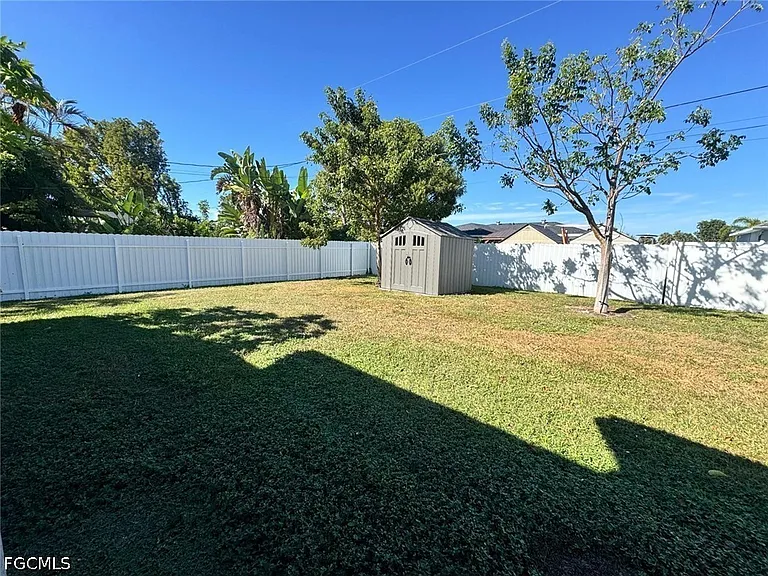 209 SE 26th Terrace Cpe — Photo 5