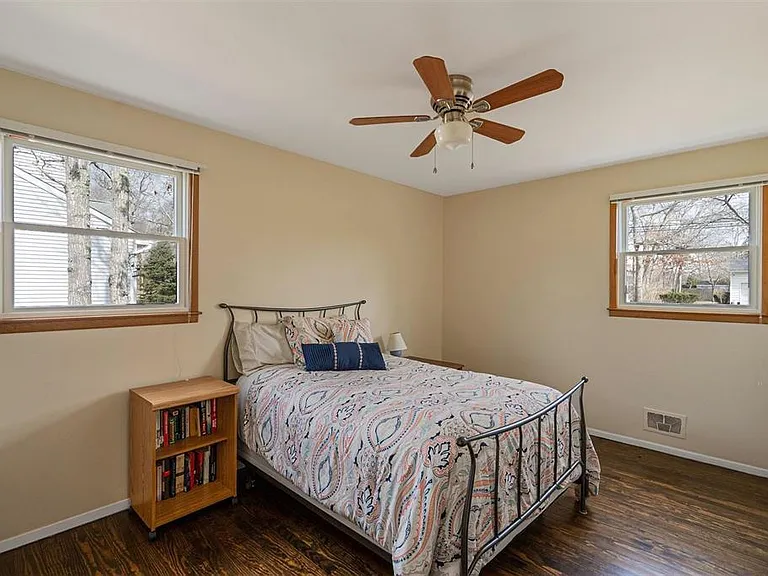 168 W Tiana Rd — Photo 9