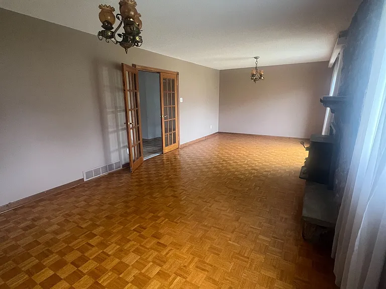 57 Corinthian Blvd — Photo 8