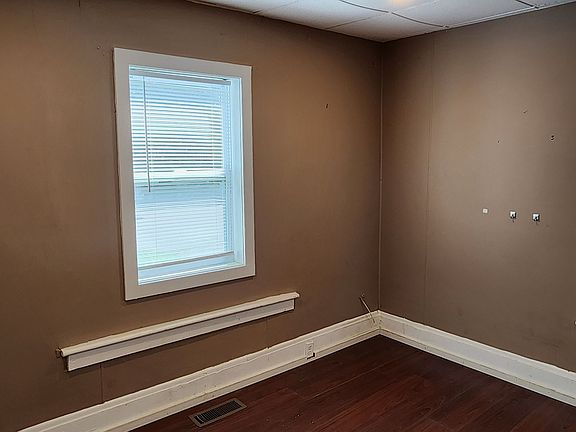 5th image of 207 1/2 N 11th St