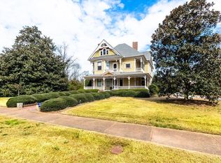 308 W Hightower Trl, Social Circle, GA 30025