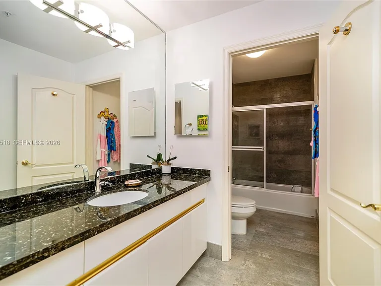 1413 Sunset Harbour Dr #209 — Photo 25