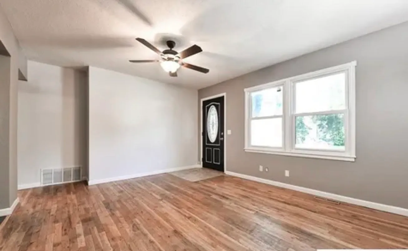 3 bed, 1170 sqft, $1,850 — Photo 1