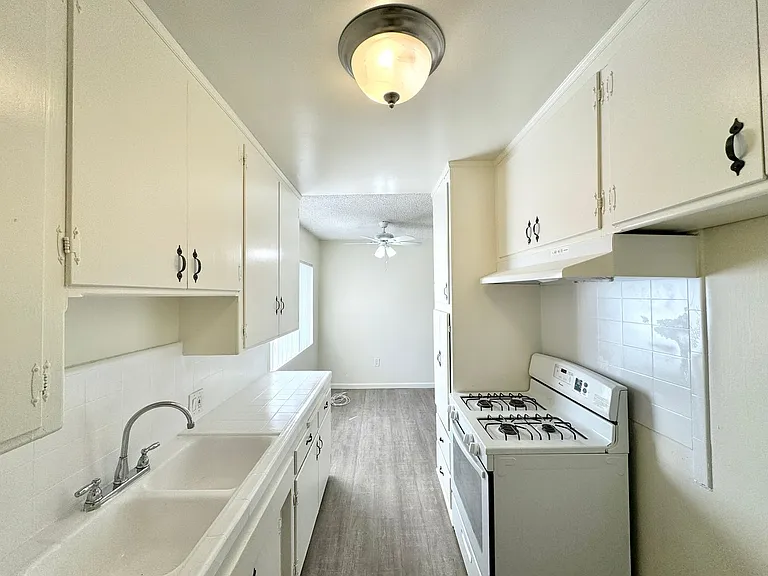 GD T 13987 Foothill Blvd. — Photo 4