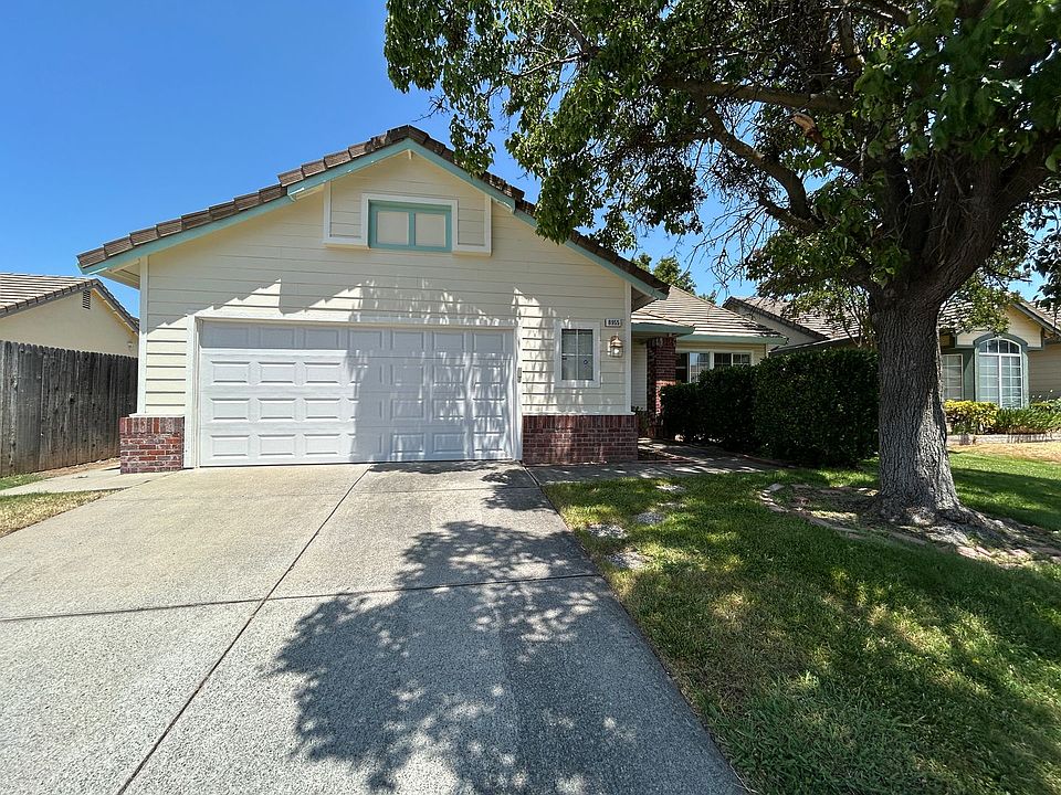 1st image of 8955 Chantal Way