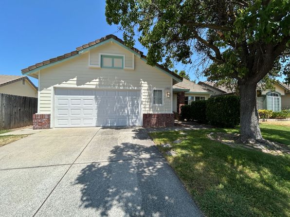 8955 Chantal Way