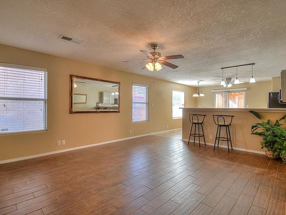 4th image of 11123 Desert Dreamer St NW