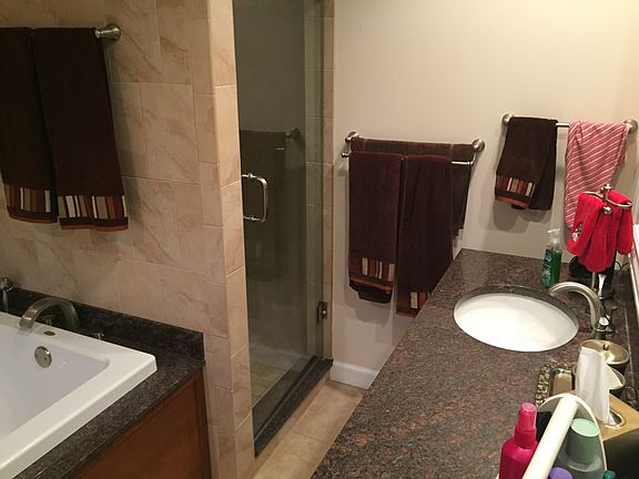 5th image of 4105 Lakespur Cir N