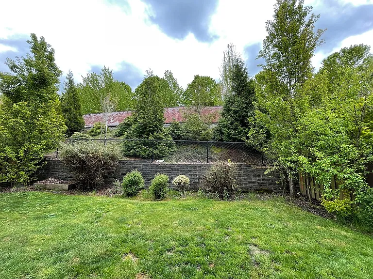 16670 NW Canton St — Photo 41