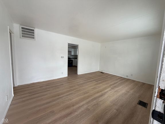 5th image of 1503 Payton St