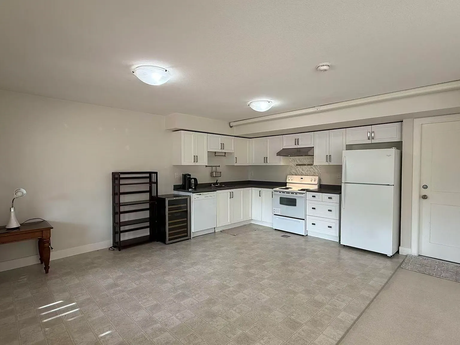 1 bed, 1000 sqft, $1,550 — Photo 4