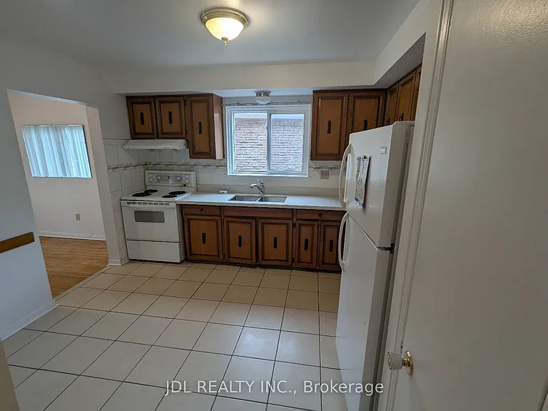 22 Cudham Dr — Photo 2