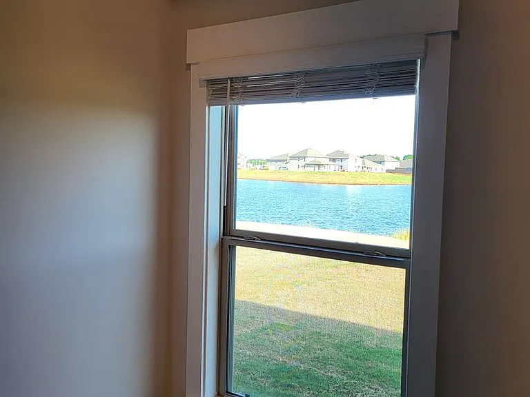 124 Keller Dr — Photo 21