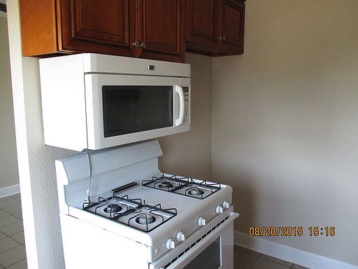 2nd image of 4927 Auburn Dr