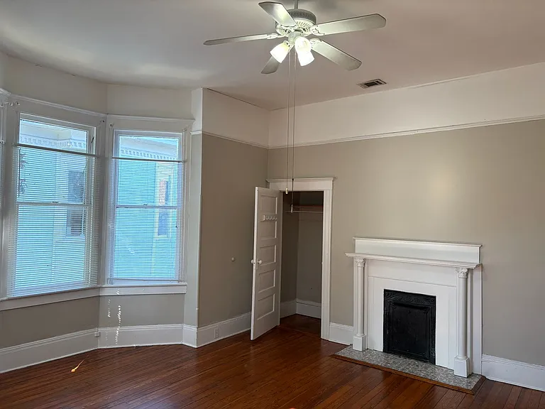 836 E Henry St #C — Photo 20
