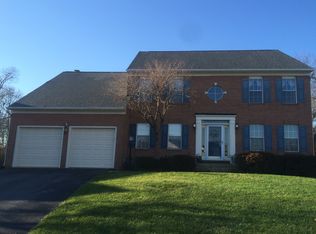 3130 Harrison Hollow Ln, Herndon, VA 20171