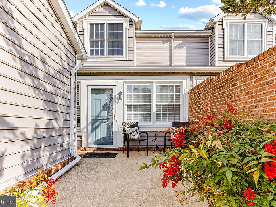 1st image of 2703 Yeomans Lantern Ct