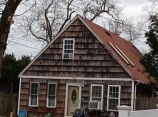 165 Blue Point Rd, Selden, NY 11784