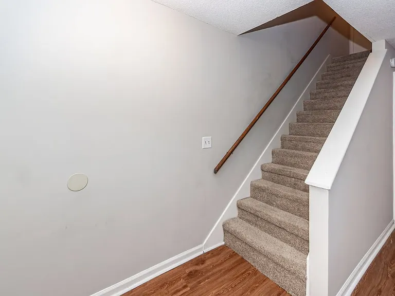 296A Fleming Rd — Photo 28