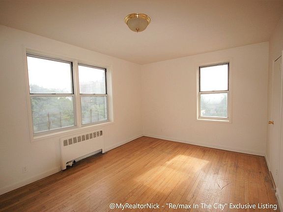 4th image of 2675 Henry Hudson Pkwy W #3D