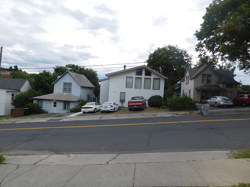 Entire neighborhood is very quiet with all properties owned by local owners who maintain their properties very well.