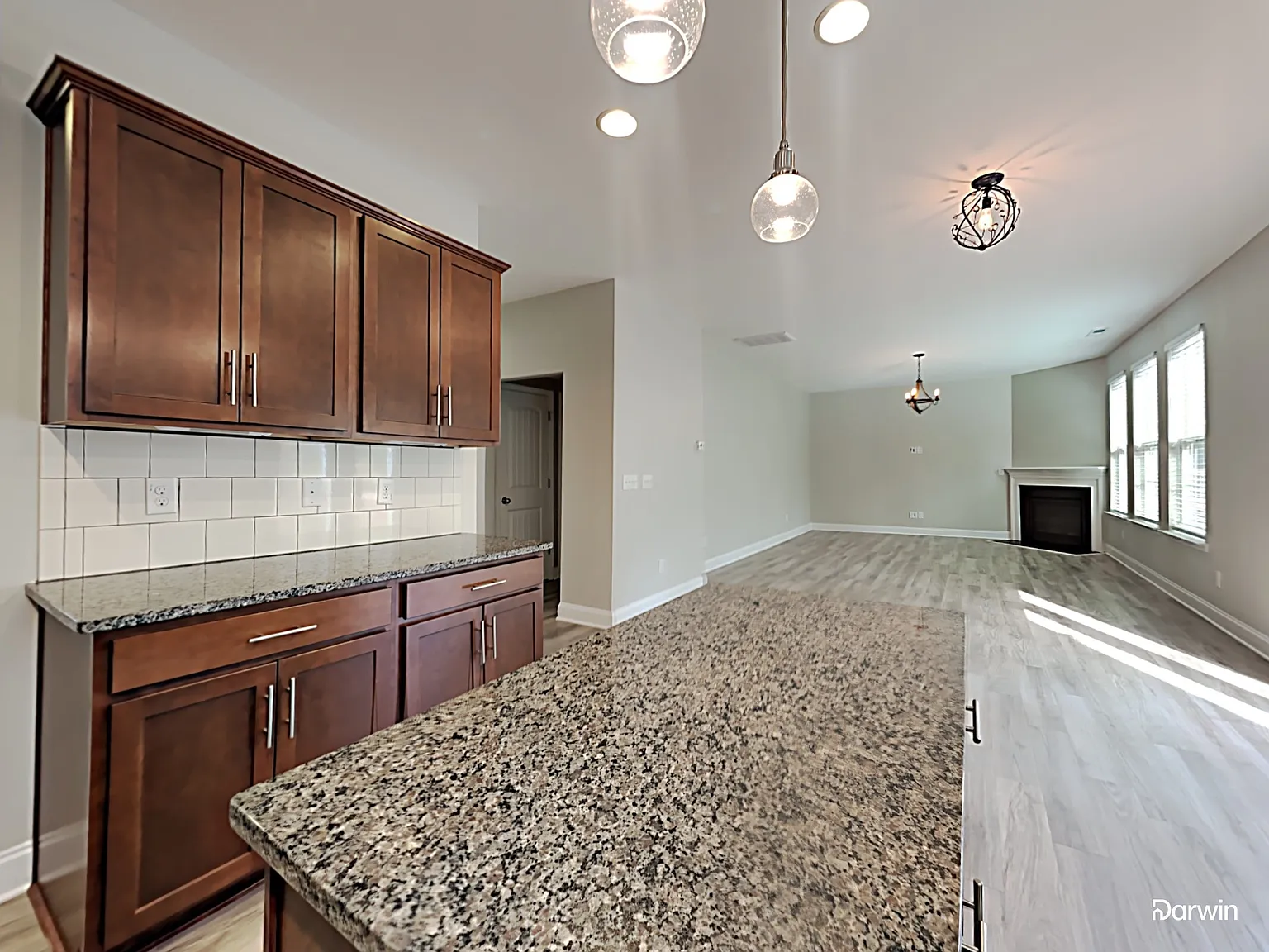 3 bed, 2.5 bath, 2325 sqft — Photo 2