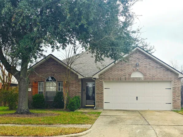 7703 Omaha Dr, Baytown, TX 77521