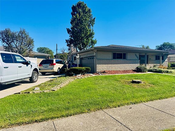 2nd image of 29352 Bon Mar Dr