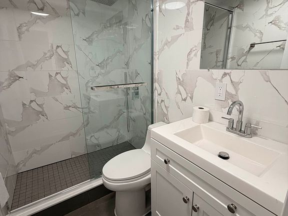 3rd image of 647 Hudson St APT 3