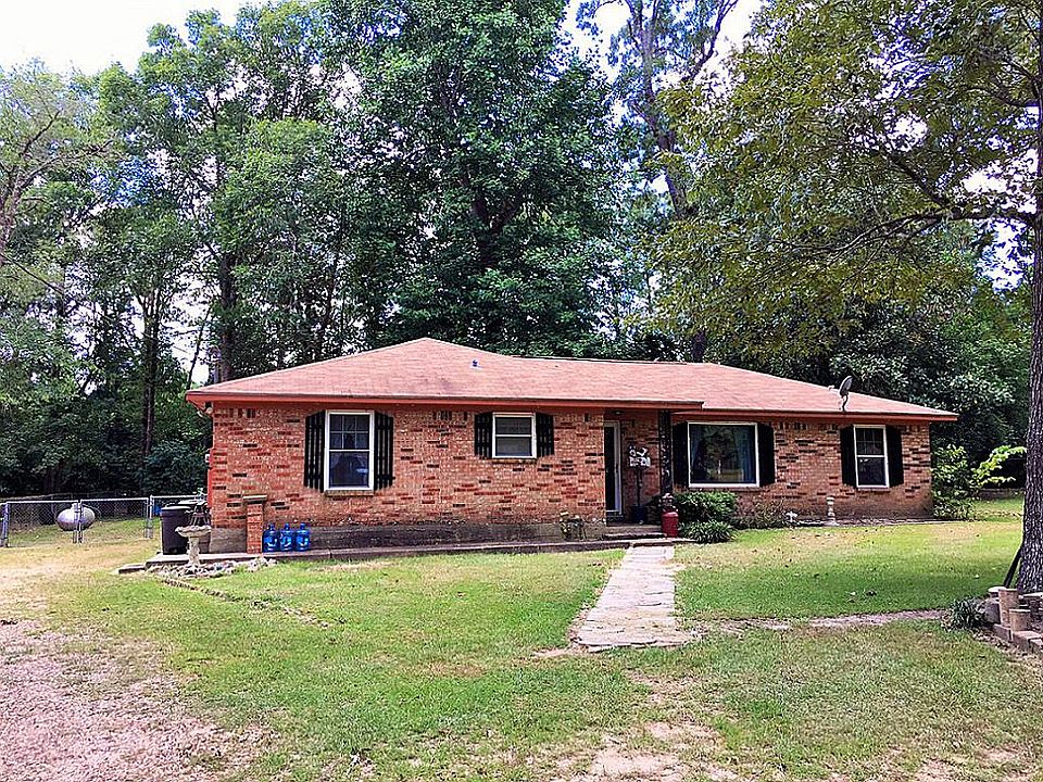 1st image of 414 Gordon Dr