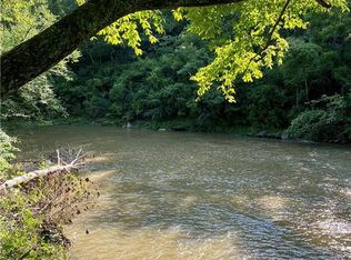 13 Rushing Waters Ct #B, Talking Rock, GA 30175