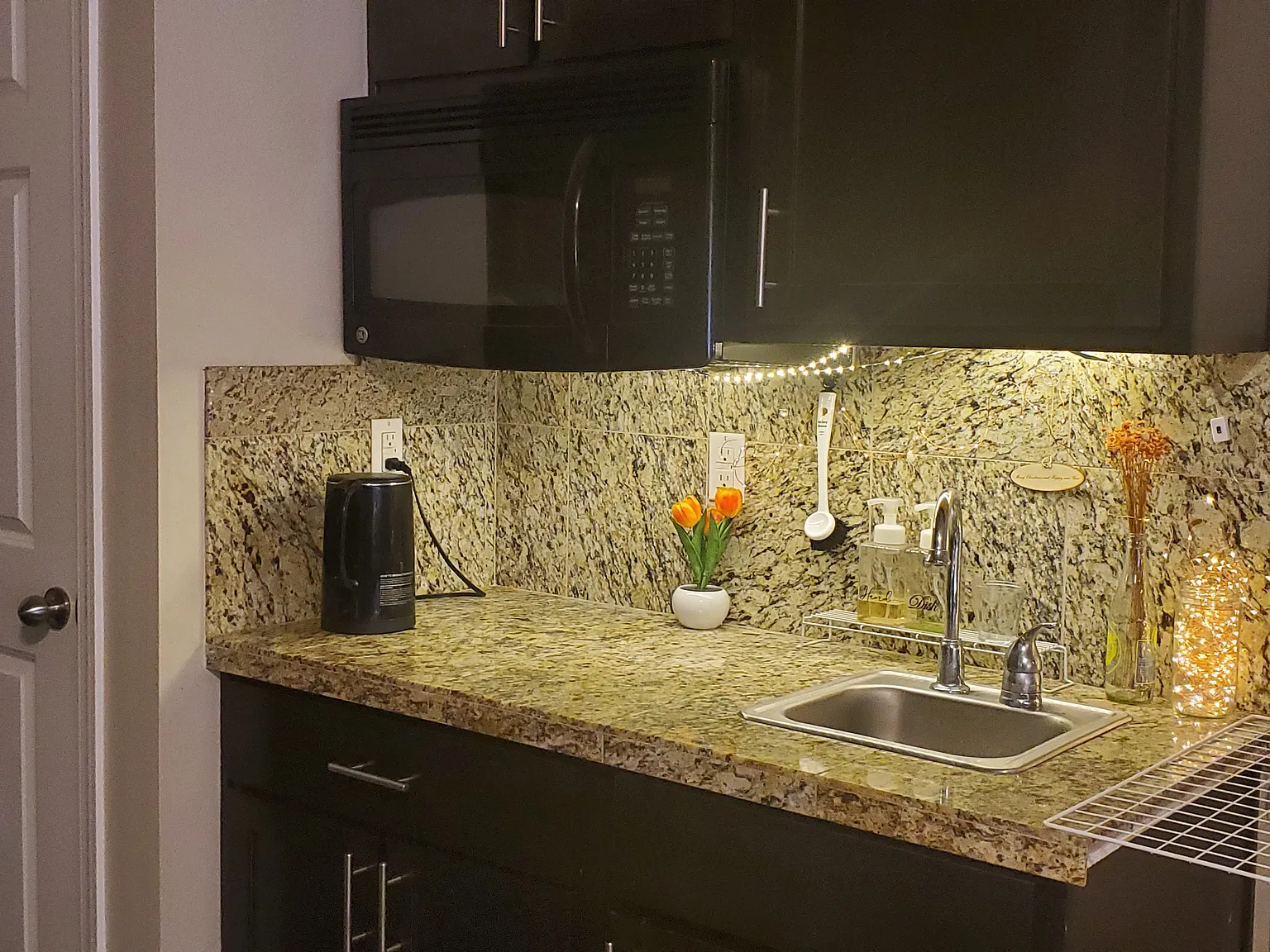 Studio, 350 sqft, $1,850 — Photo 2