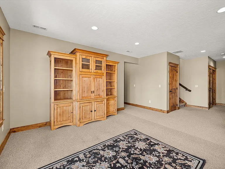 316 W Austin Rd — Photo 38