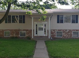 8116 8th St W #A, Rock Island, IL