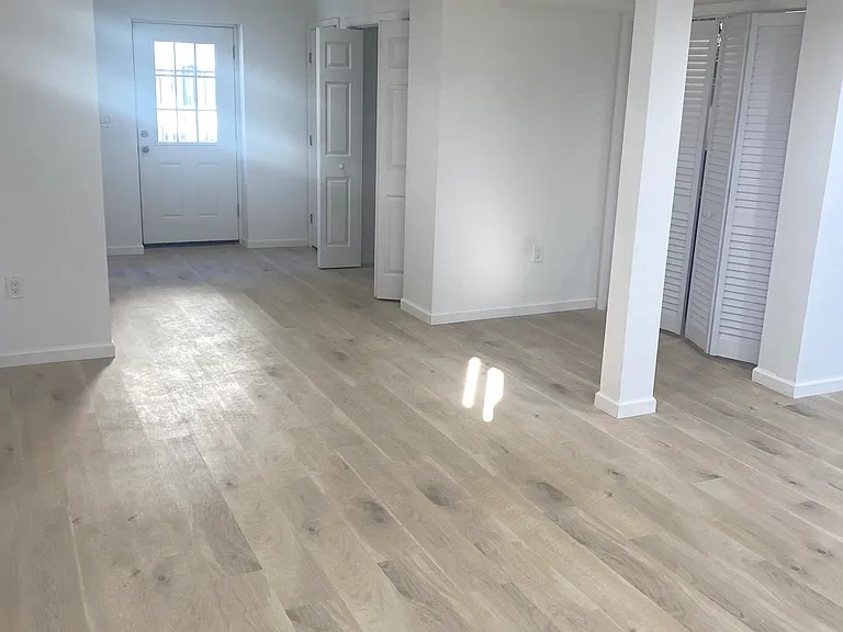 2718 Hamlin St NE #B — Photo 2