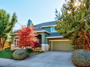 366 E Brookhollow Dr, Boise, ID 83706