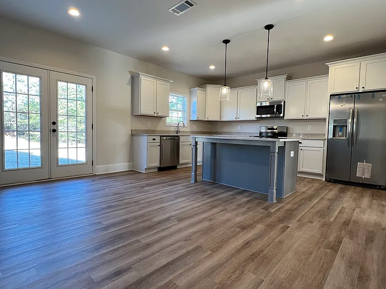1525 Willow Creek Dr — Photo 24