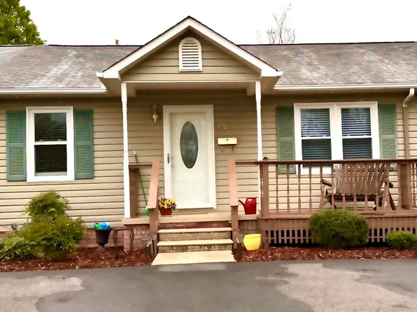 702 Hickory St #702, Elizabethton, TN 37643