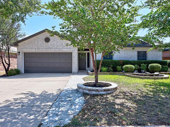 2nd image of 2322 Loquat Ln