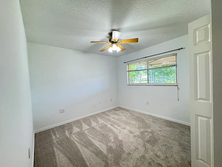 21606 Rosewood Ct — Photo 19