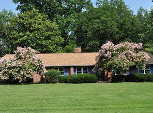 102 Oriole Ln, Maryville, TN 37803