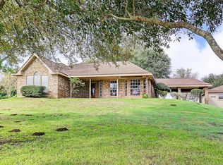 3454 E Hilltop Dr, Chappell Hill, TX 77426