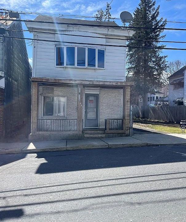1st image of 461 North St