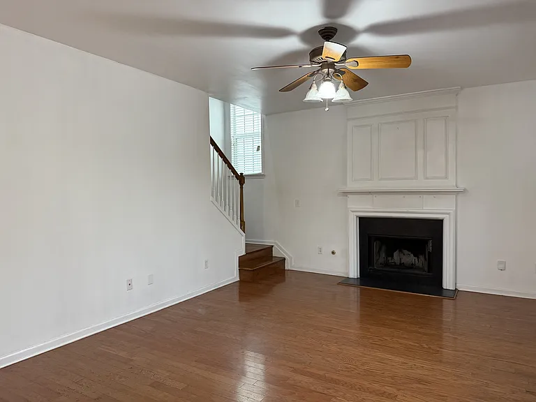 425 Friars Head Dr — Photo 13
