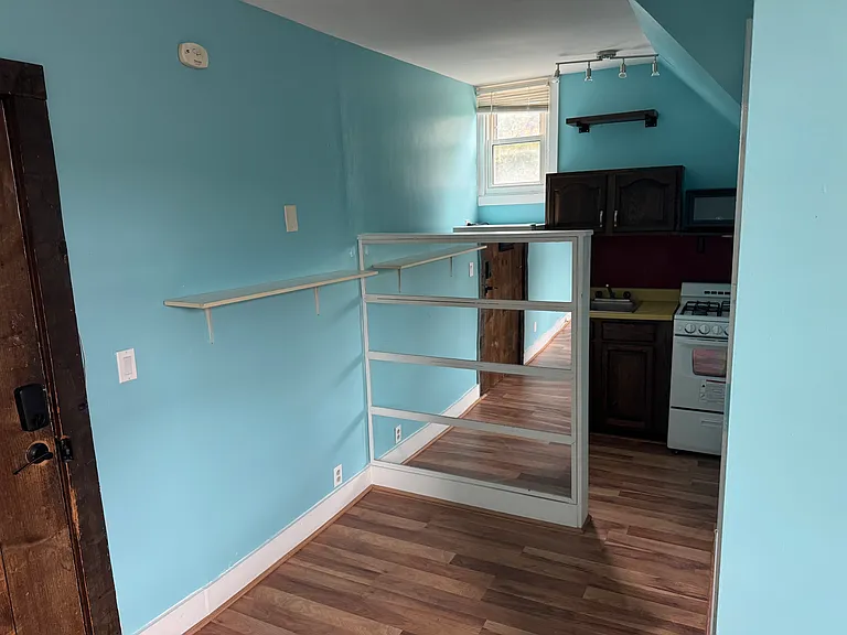 327 Meigs St #8 — Photo 1