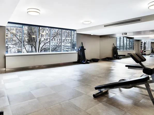 225 Rector Place image 11 of 21